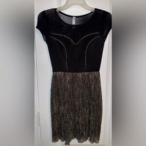 Like New Pink Owl Apparel Black & Silver Dress